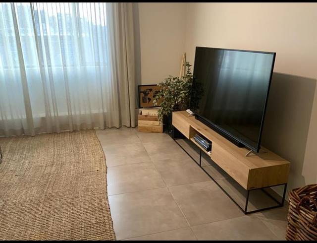 2 BEDROOM APARTMENT FOR SALE IN SANDOWN
